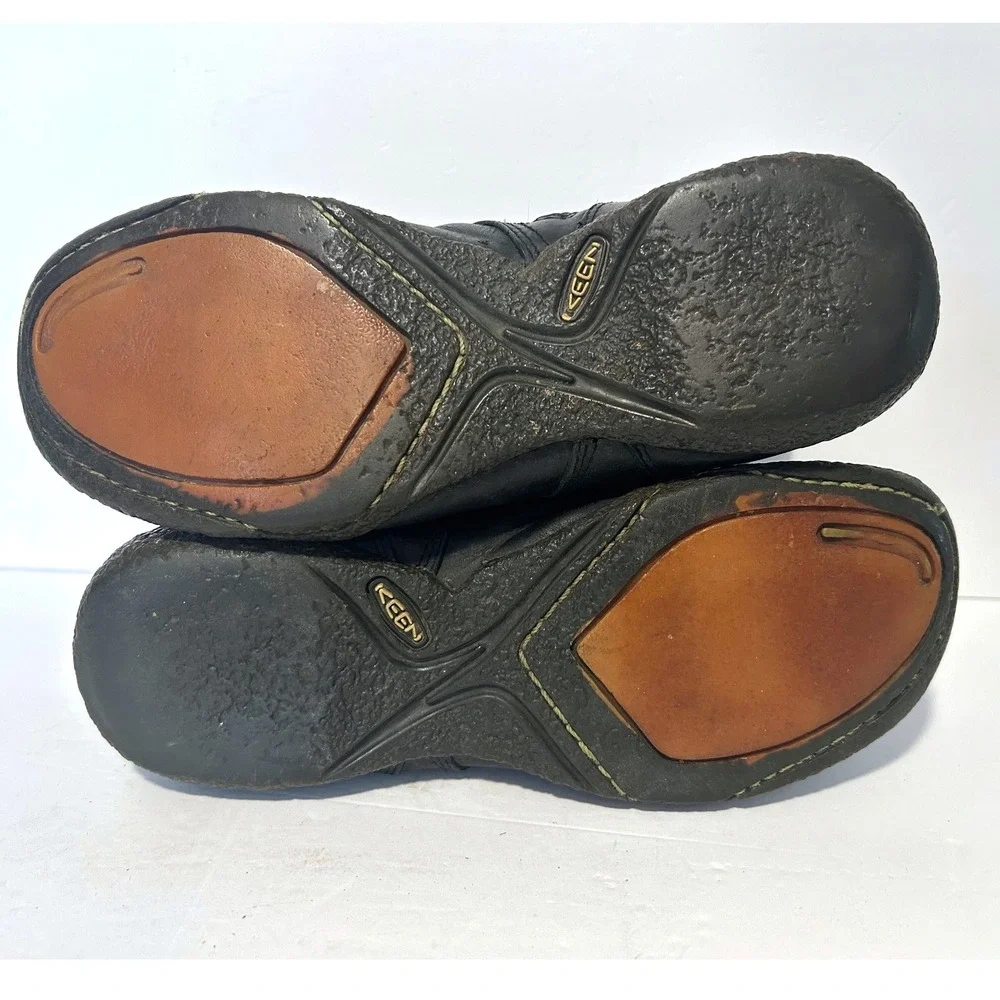 Keen leather ankle